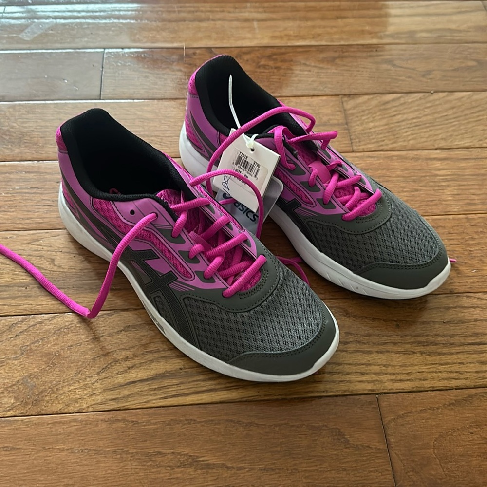 NWT ASICS Stormer T791S Womens Size 8 Running Shoes
Carbon/Black/Pink Glow